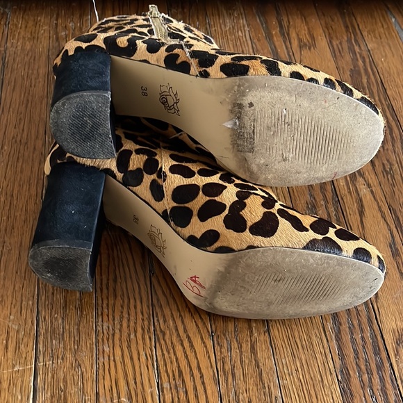 Lord & Taylor calfskin booties - Picture 6 of 8